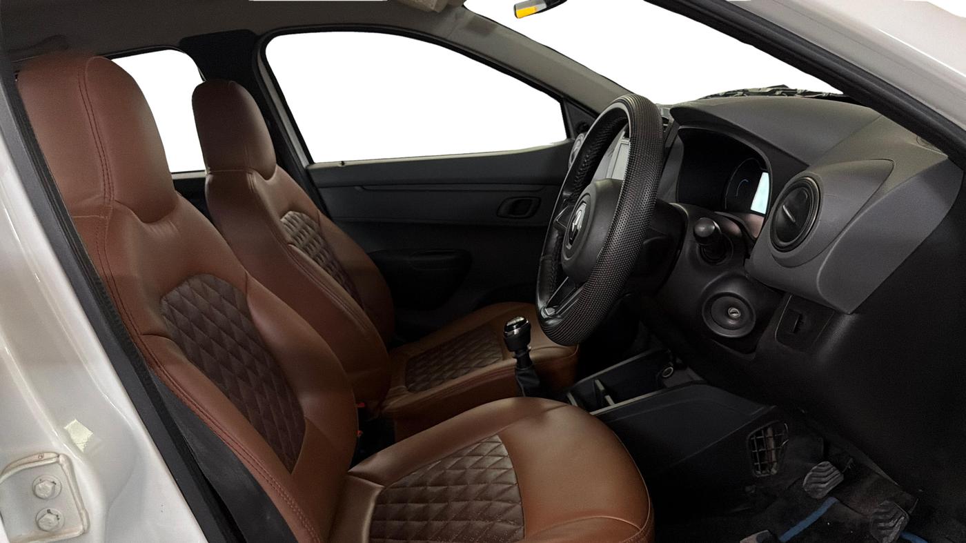 2021 Renault Kwid RXT 1.0 (O), Petrol, Manual, 69,758 km, Right Side Front Door Cabin
