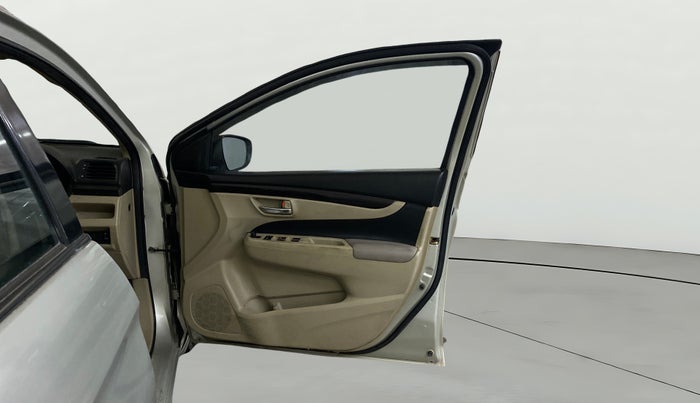 2017 Maruti Ciaz SIGMA 1.4 MT PETROL, Petrol, Manual, 96,365 km, RHS Front Door