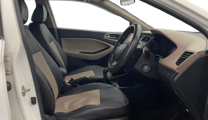 2018 Hyundai Elite i20 MAGNA EXECUTIVE 1.2, Petrol, Manual, 29,948 km, Right Side Front Door Cabin