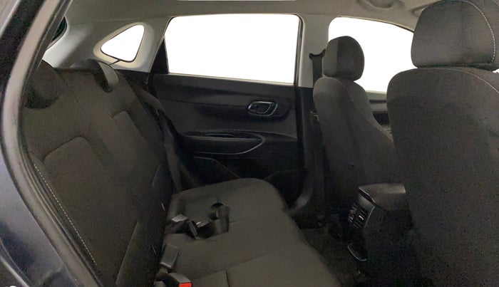 2023 Hyundai NEW I20 Sportz 1.2 IVT, Petrol, Automatic, 28,248 km, Right Side Rear Door Cabin