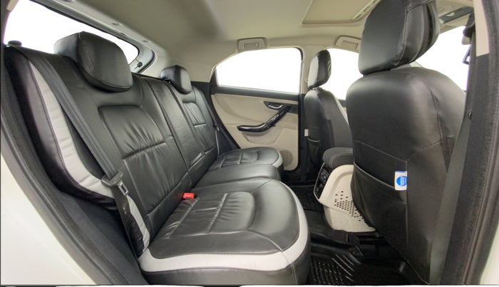 2022 Tata NEXON XZA PLUS (HS) PETROL, Petrol, Automatic, 33,373 km, Right Side Rear Door Cabin