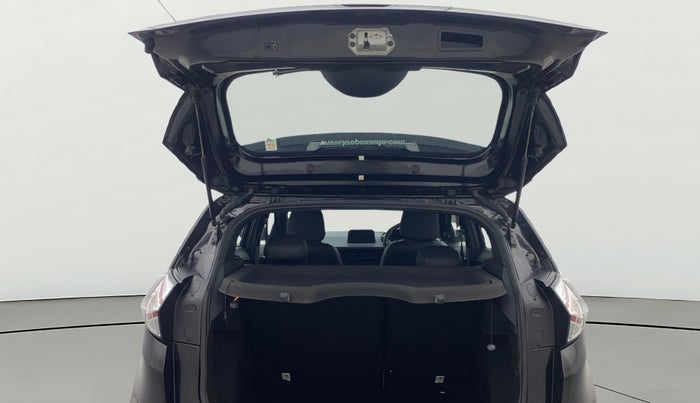 2022 Tata NEXON XZ PLUS (O) PETROL DARK EDITION, Petrol, Manual, 16,456 km, Boot Door Open