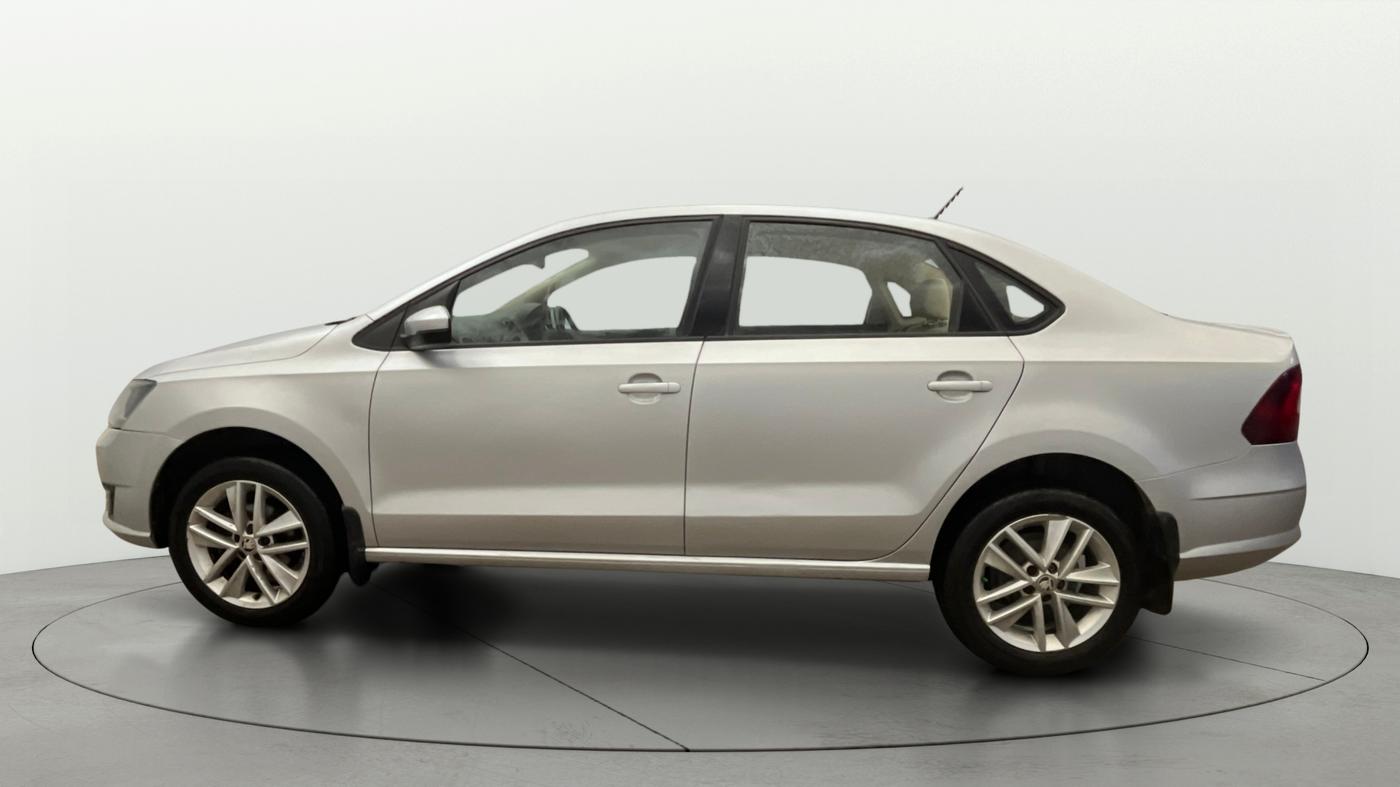 2018 Skoda Rapid STYLE 1.6 MPI AT, Petrol, Automatic, 64,510 km, Left Side