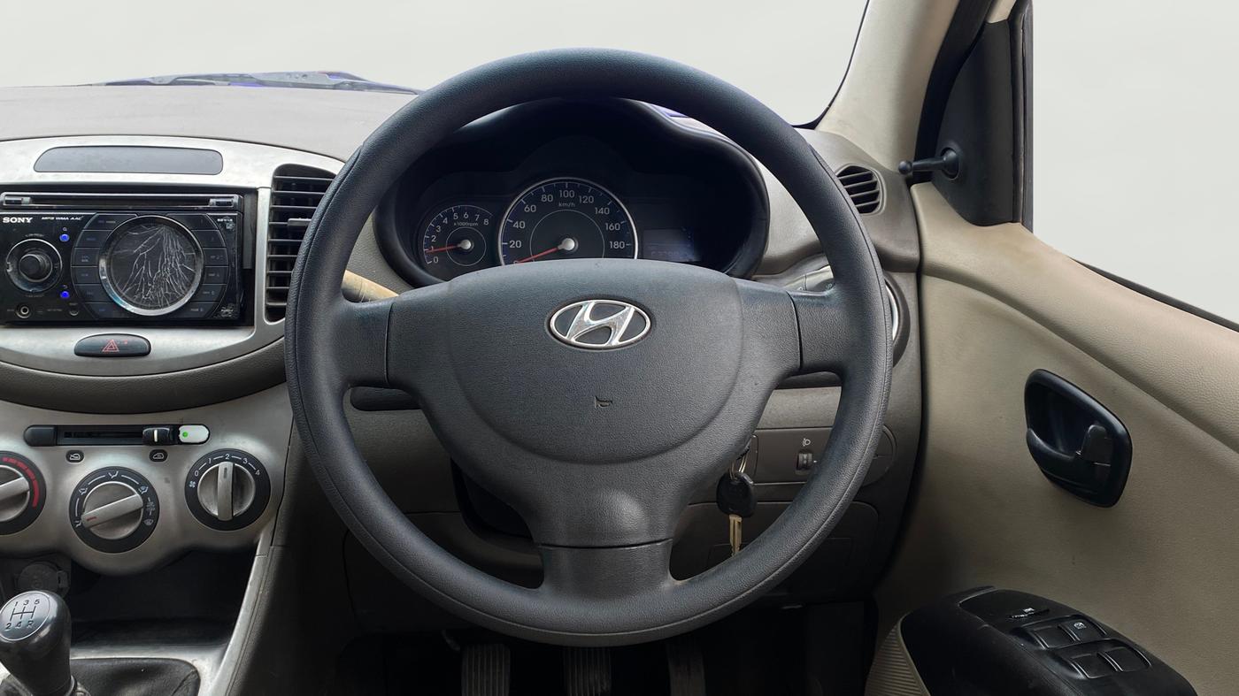 2014 Hyundai i10 MAGNA 1.1, Petrol, Manual, 63,382 km, Steering Wheel Close Up