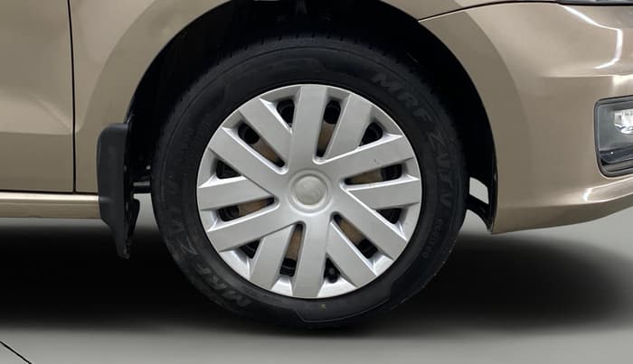 2016 Volkswagen Vento COMFORTLINE 1.2 TSI AT, Petrol, Automatic, 1,18,221 km, Right Front Wheel