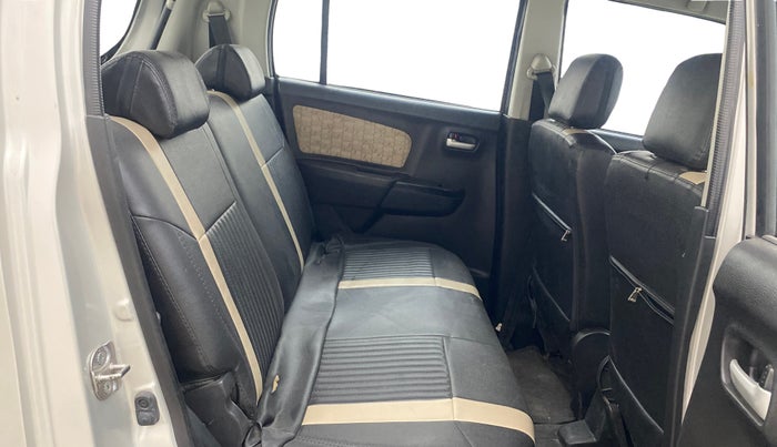 2017 Maruti Wagon R 1.0 VXI OPT, Petrol, Manual, 29,992 km, Right Side Rear Door Cabin