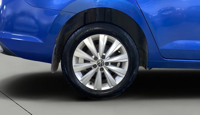 2022 Volkswagen VIRTUS HIGHLINE TSI 1.0 MT, Petrol, Manual, 59,237 km, Right Rear Wheel