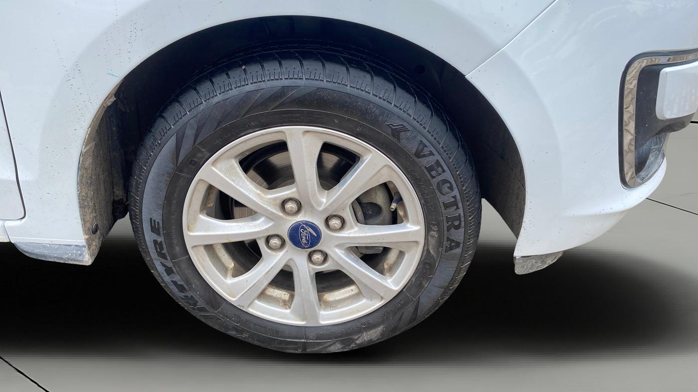 2019 Ford New Figo TITANIUM 1.2 PETROL MT, Petrol, Manual, 64,612 km, Right Front Wheel