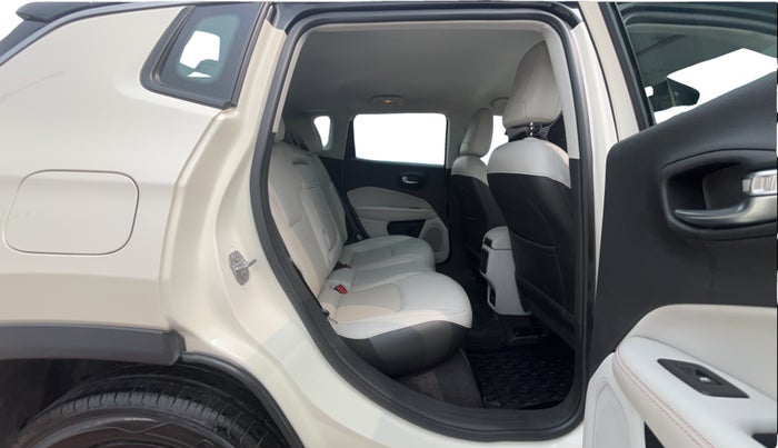 2018 Jeep Compass LIMITED 2.0 DIESEL 4X4, Diesel, Manual, 71,366 km, Right Side Rear Door Cabin