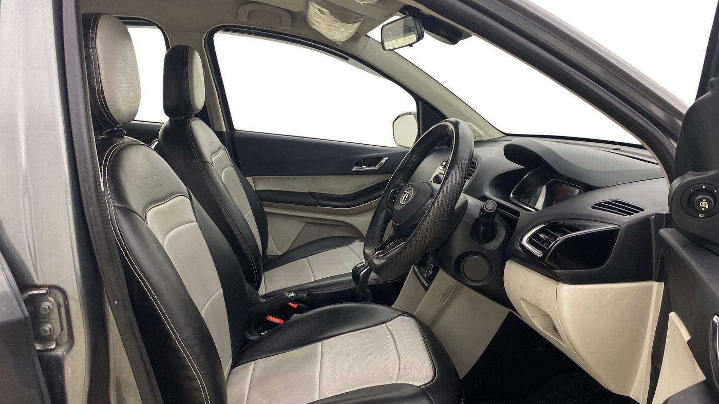 2023 Tata TIGOR XZ PLUS PETROL, Petrol, Manual, 44,430 km, Right Side Front Door Cabin