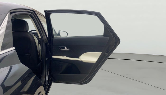 2024 Hyundai Verna SX 1.5 l MPI, Petrol, Manual, 20,610 km, RHS Rear Door