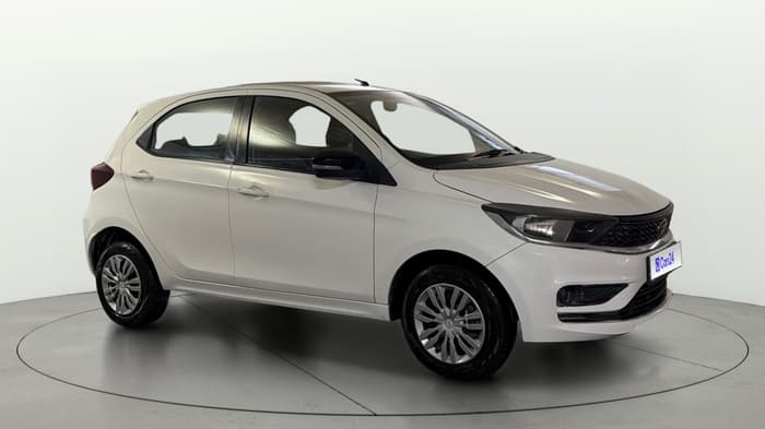 2024 Tata Tiago XTA CNG , CNG, Automatic, 86,791 km, Right Front Diagonal