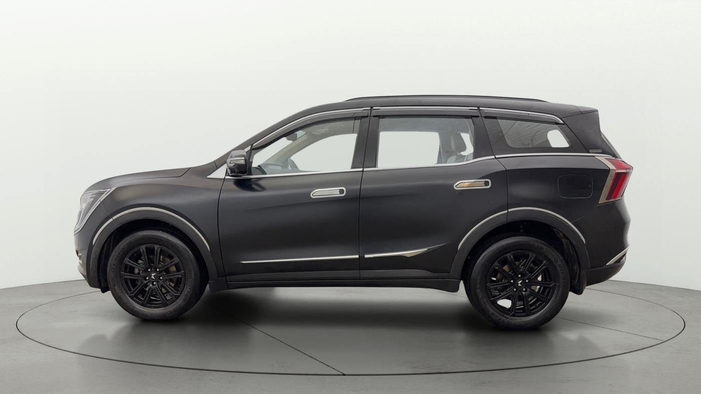 2024 Mahindra XUV700 AX 7 Luxury Pack Petrol AT 6 STR, Petrol, Automatic, 32,191 km, Left Side