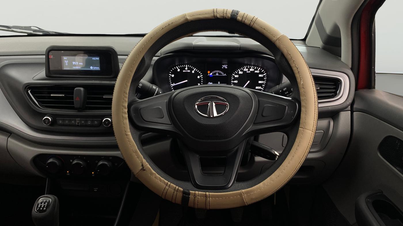 2021 Tata ALTROZ XE PETROL, Petrol, Manual, 16,431 km, Steering Wheel Close Up