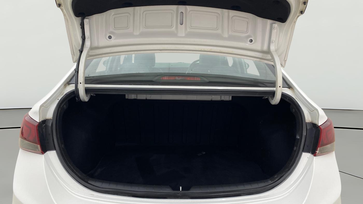 2017 Hyundai Verna 1.6 EX VTVT AT, Petrol, Automatic, 46,598 km, Boot Open Zoomed View