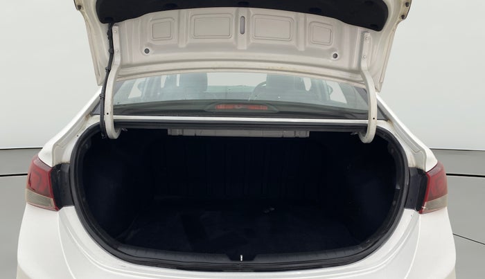 2017 Hyundai Verna 1.6 EX VTVT AT, Petrol, Automatic, 46,701 km, Boot Open Zoomed View