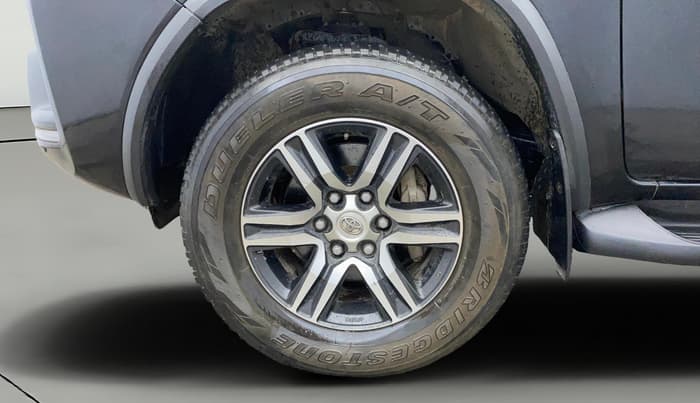 2021 Toyota Fortuner 2.8 4X2 MT, Diesel, Manual, 79,874 km, Left Front Wheel