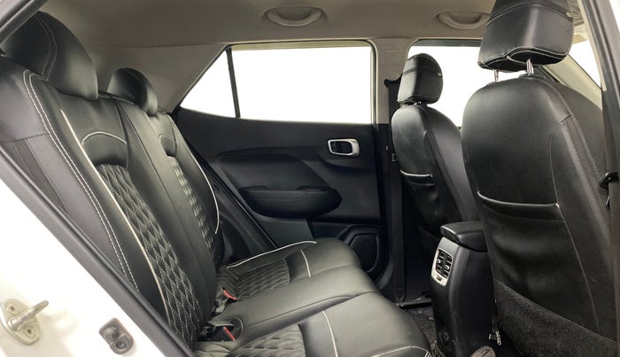 2020 Hyundai VENUE S 1.2, Petrol, Manual, 54,612 km, Right Side Rear Door Cabin