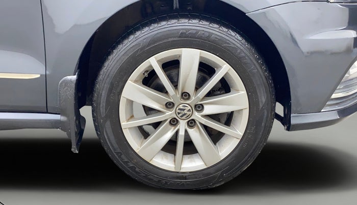 2017 Volkswagen Ameo HIGHLINE PLUS 1.0L 16 ALLOY, Petrol, Manual, 69,025 km, Right Front Wheel