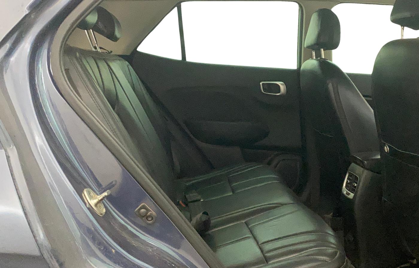 2022 Hyundai VENUE SX 1.5 (O) EXECUTIVE CRDI, Diesel, Manual, 82,560 km, Right Side Rear Door Cabin