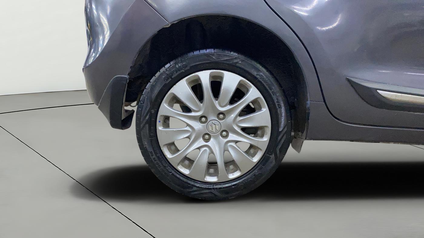 2017 Maruti Baleno ALPHA PETROL 1.2, Petrol, Manual, 75,881 km, Right Rear Wheel