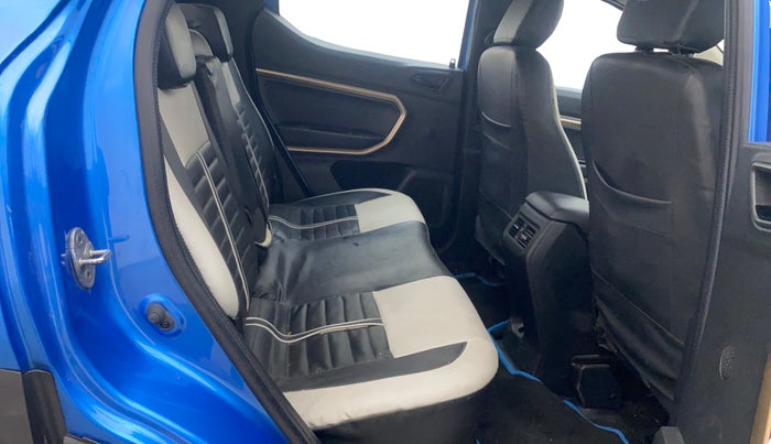 2021 Renault Kiger RXT AMT DUAL TONE, Petrol, Automatic, 38,623 km, Right Side Rear Door Cabin