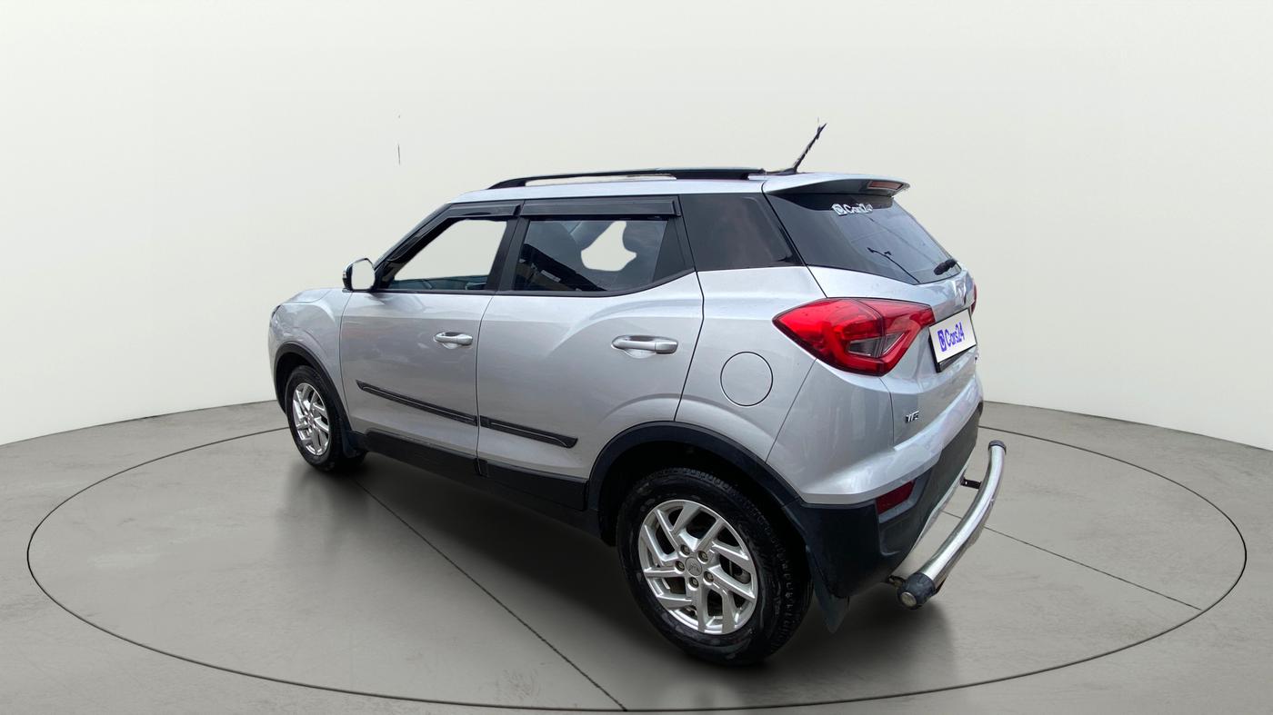 2022 Mahindra XUV300 W8 1.2 PETROL, Petrol, Manual, 15,635 km, Left Back Diagonal
