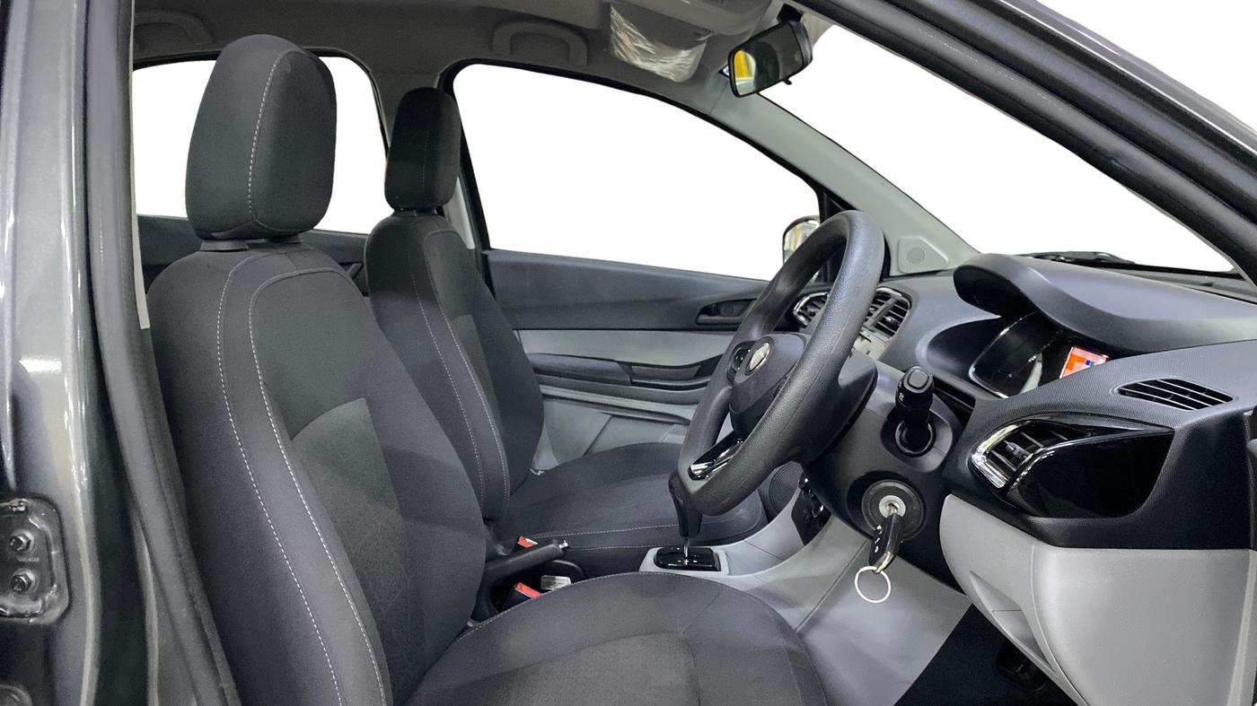 2024 Tata Tiago XTA PETROL, Petrol, Automatic, 19,056 km, Right Side Front Door Cabin