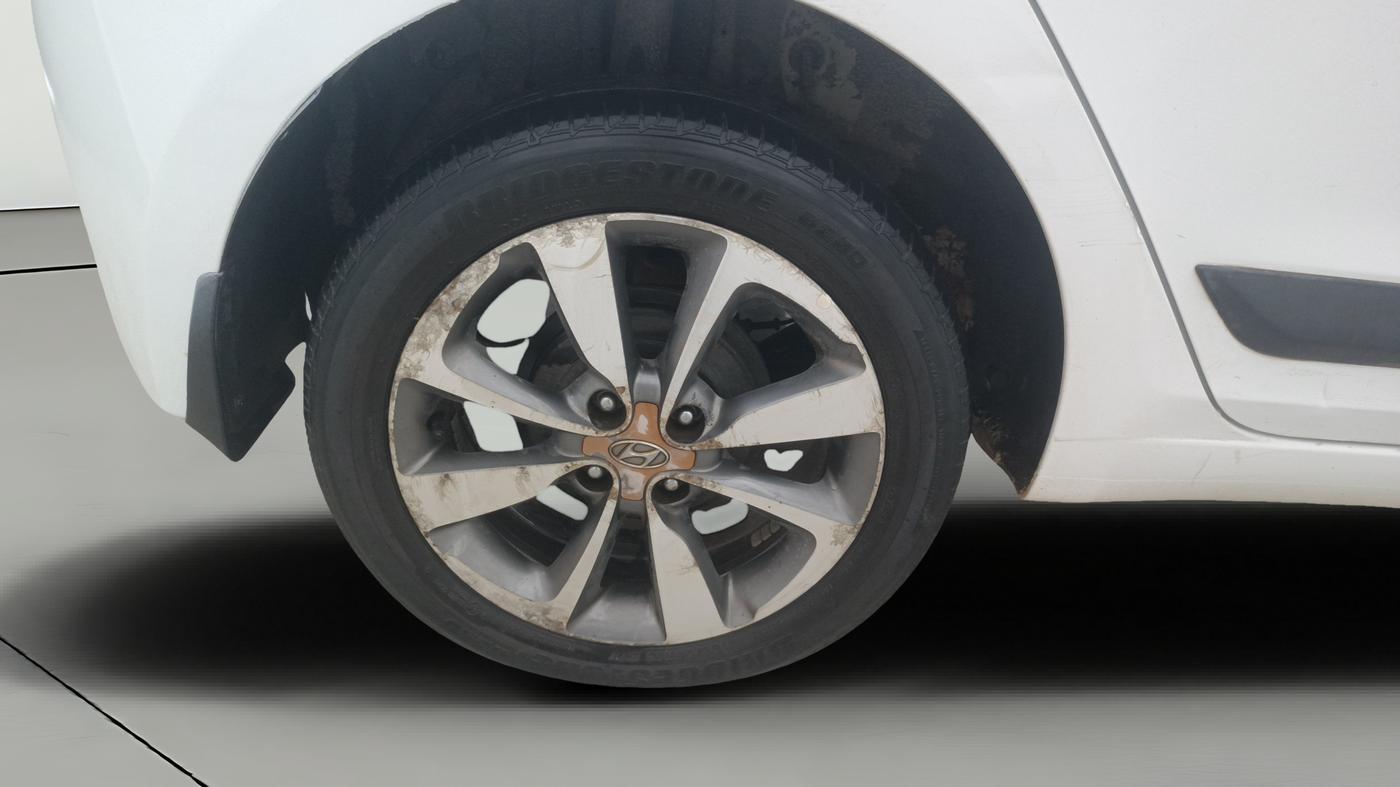 2016 Hyundai Elite i20 ASTA 1.2 (O), Petrol, Manual, 97,005 km, Right Rear Wheel