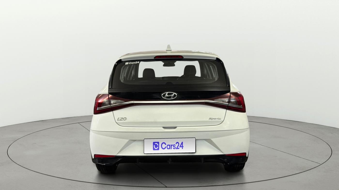 2022 Hyundai NEW I20 Sportz 1.2 IVT, Petrol, Automatic, 1,21,970 km, Back/Rear