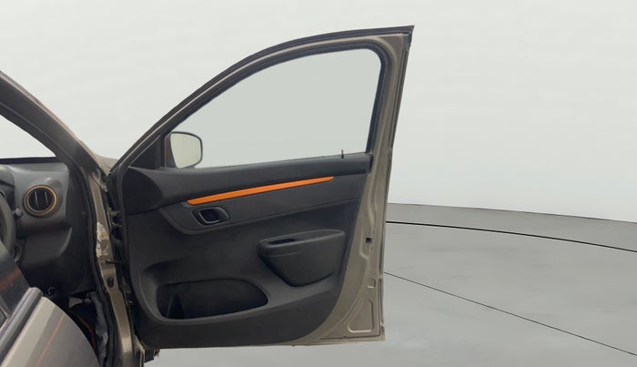 2017 Renault Kwid CLIMBER 1.0 AMT, Petrol, Automatic, 62,208 km, RHS Front Door