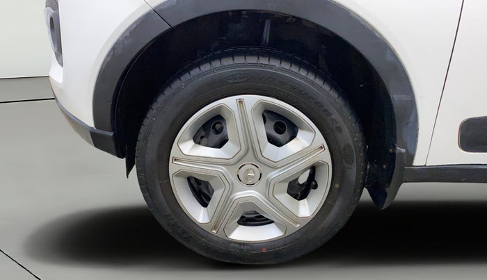 2022 Tata NEXON XM PETROL, Petrol, Manual, 46,195 km, Left Front Wheel