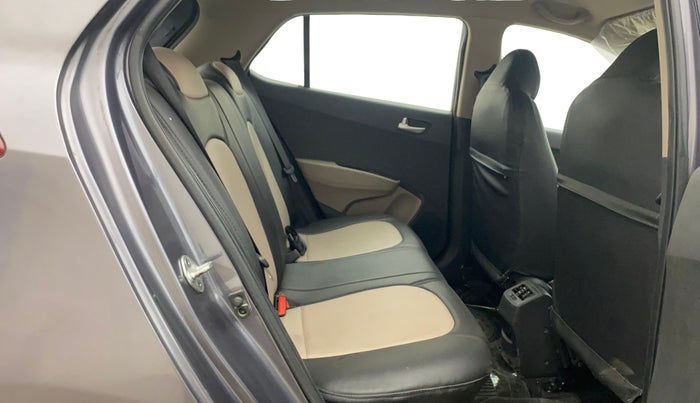 2017 Hyundai Grand i10 SPORTZ 1.2 KAPPA VTVT, Petrol, Manual, 67,783 km, Right Side Rear Door Cabin