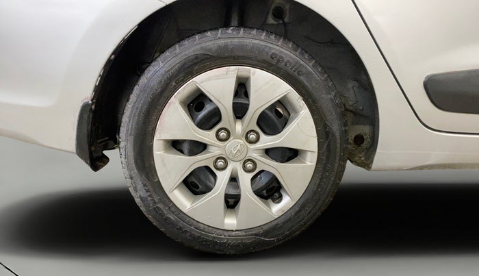 2015 Hyundai Xcent S 1.2, Petrol, Manual, 40,268 km, Right Rear Wheel