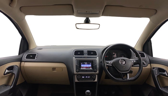 2017 Volkswagen Polo HIGHLINE1.2L, Petrol, Manual, 67,745 km, Dashboard