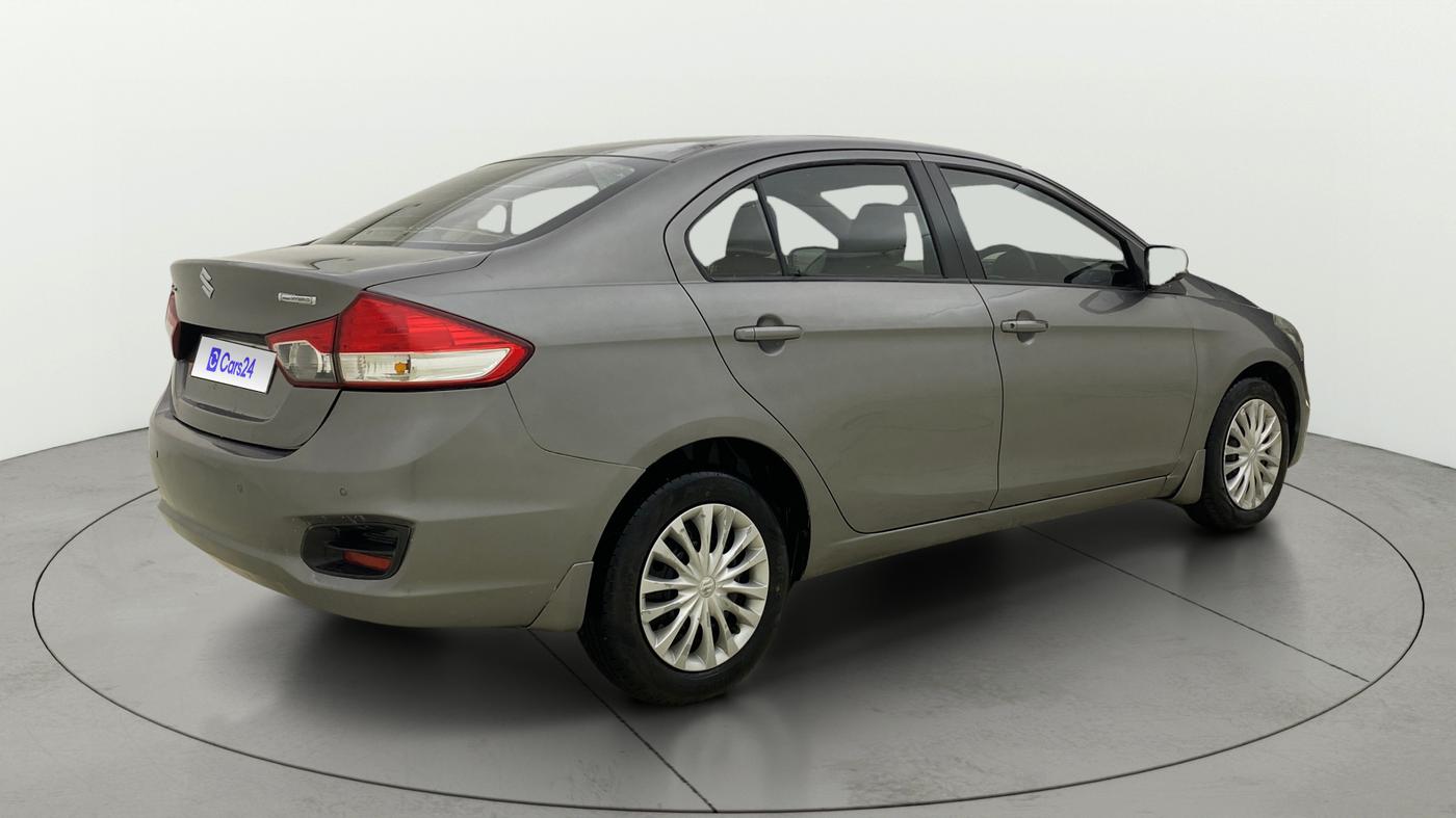 2017 Maruti Ciaz SIGMA DIESEL 1.3, Diesel, Manual, 1,46,842 km, Right Back Diagonal