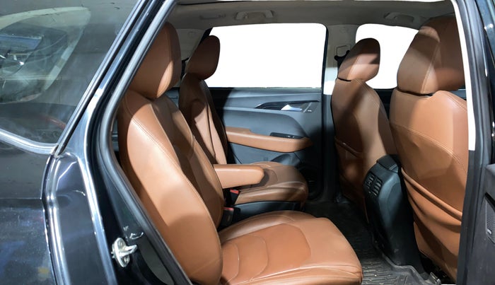 2020 MG HECTOR PLUS SHARP 1.5 PETROL TURBO DCT 6-STR, Petrol, Automatic, 86,358 km, Right Side Rear Door Cabin