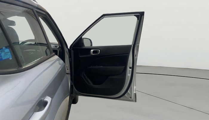 2020 Hyundai VENUE SX 1.0 TURBO, Petrol, Manual, 19,526 km, RHS Front Door