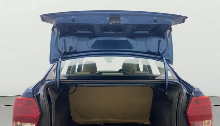 2016 Volkswagen Ameo COMFORTLINE 1.2L, Petrol, Manual, 64,561 km, Boot Door Open