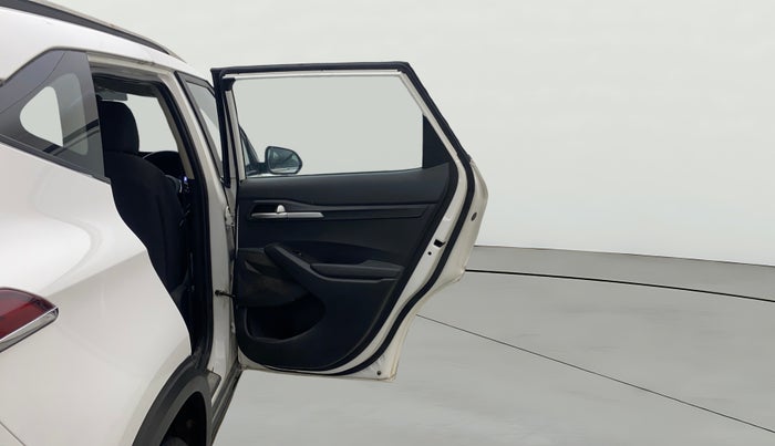 2023 KIA SELTOS HTE 1.5 DIESEL, Diesel, Manual, 1,21,707 km, RHS Rear Door