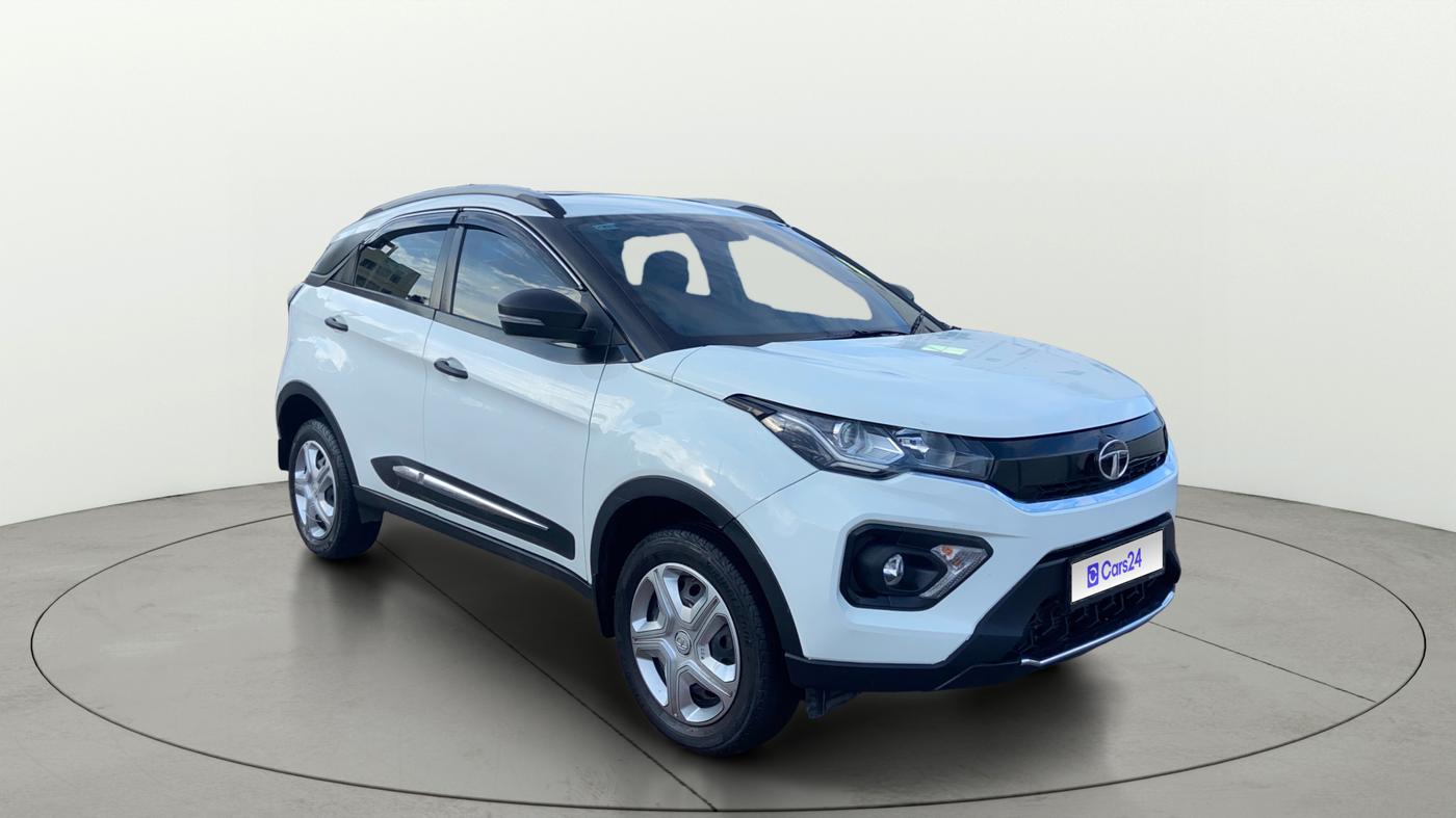 2022 Tata NEXON XMA SUNROOF PETROL, Petrol, Automatic, 27,624 km, Right Front Diagonal
