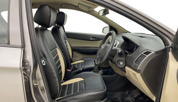 2012 Hyundai i20 MAGNA 1.2, Petrol, Manual, 77,947 km, Right Side Front Door Cabin