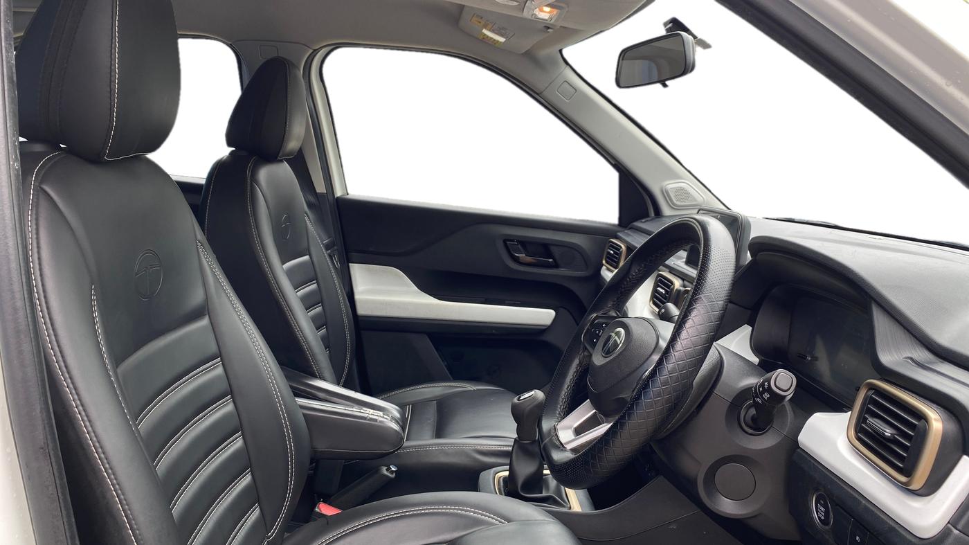 2024 Tata PUNCH ACCOMPLISHED MT CNG, CNG, Manual, 81,291 km, Right Side Front Door Cabin