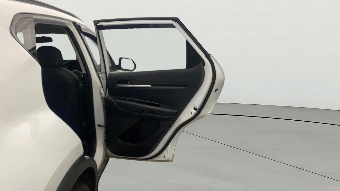 2020 KIA SONET HTK PLUS 1.2, Petrol, Manual, 1,22,315 km, RHS Rear Door