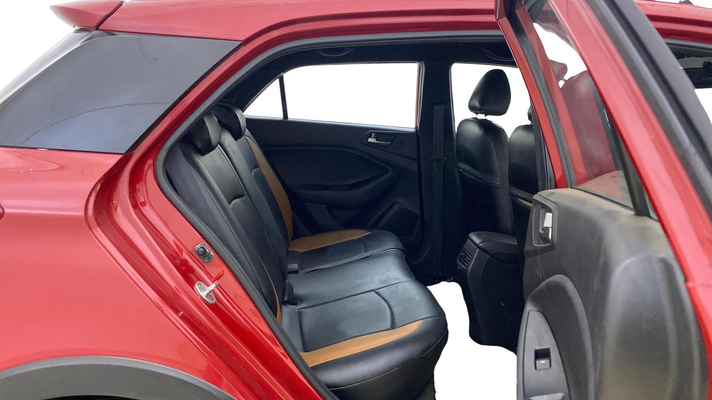 2015 Hyundai i20 Active 1.4 SX, Diesel, Manual, 30,544 km, Right Side Rear Door Cabin