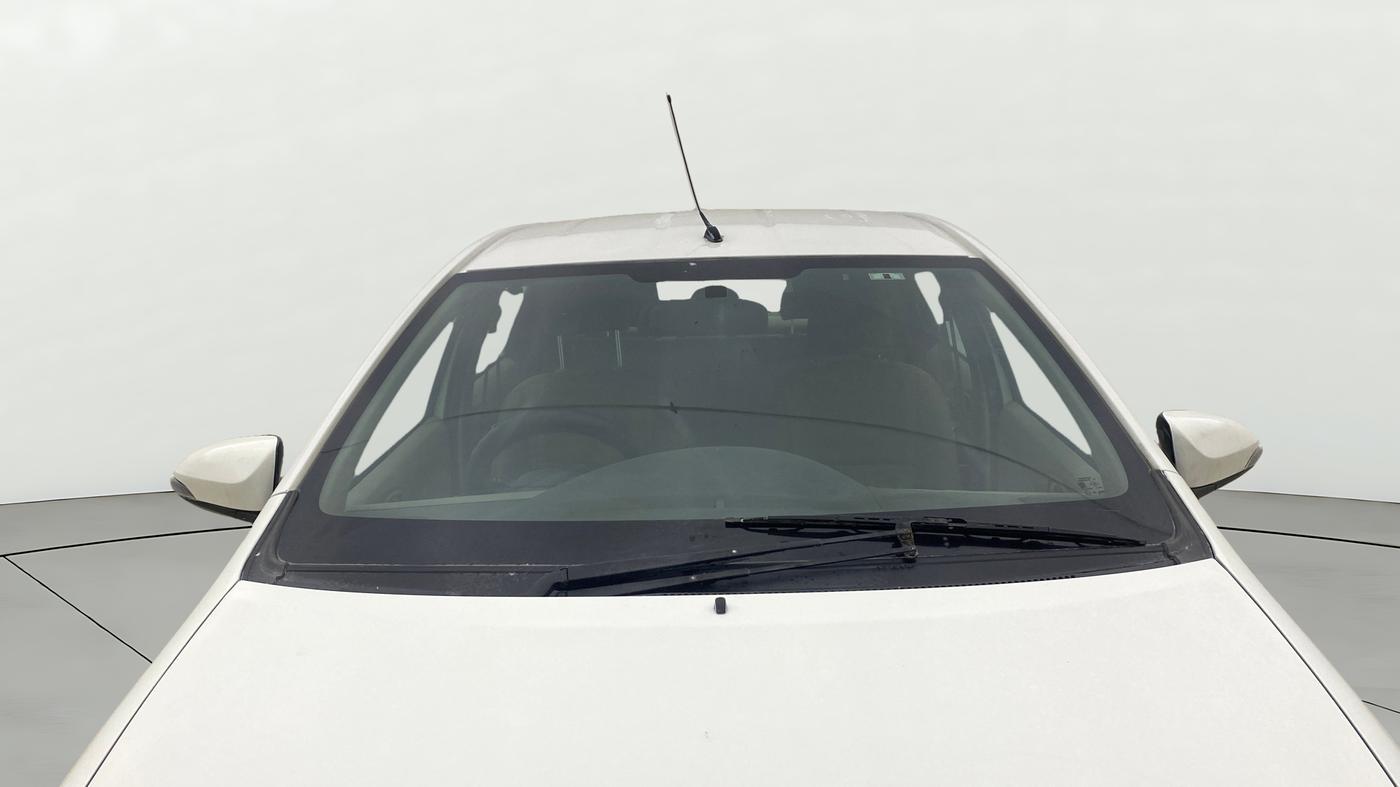 2015 Toyota Etios VX, Petrol, Manual, 1,02,473 km, Front Windshield