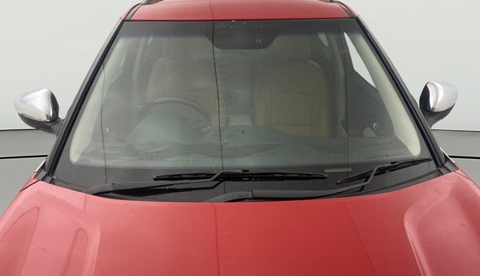 2021 Mahindra XUV300 W8 1.2 PETROL, Petrol, Manual, 55,848 km, Front Windshield