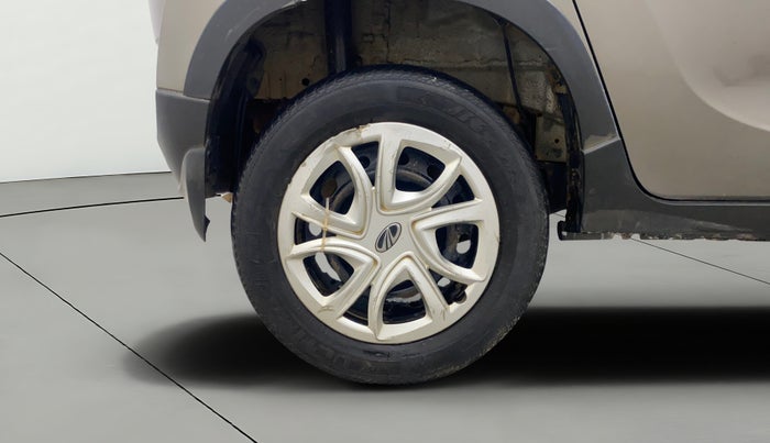 2017 Mahindra Kuv100 K4 6 STR, Petrol, Manual, 91,898 km, Right Rear Wheel