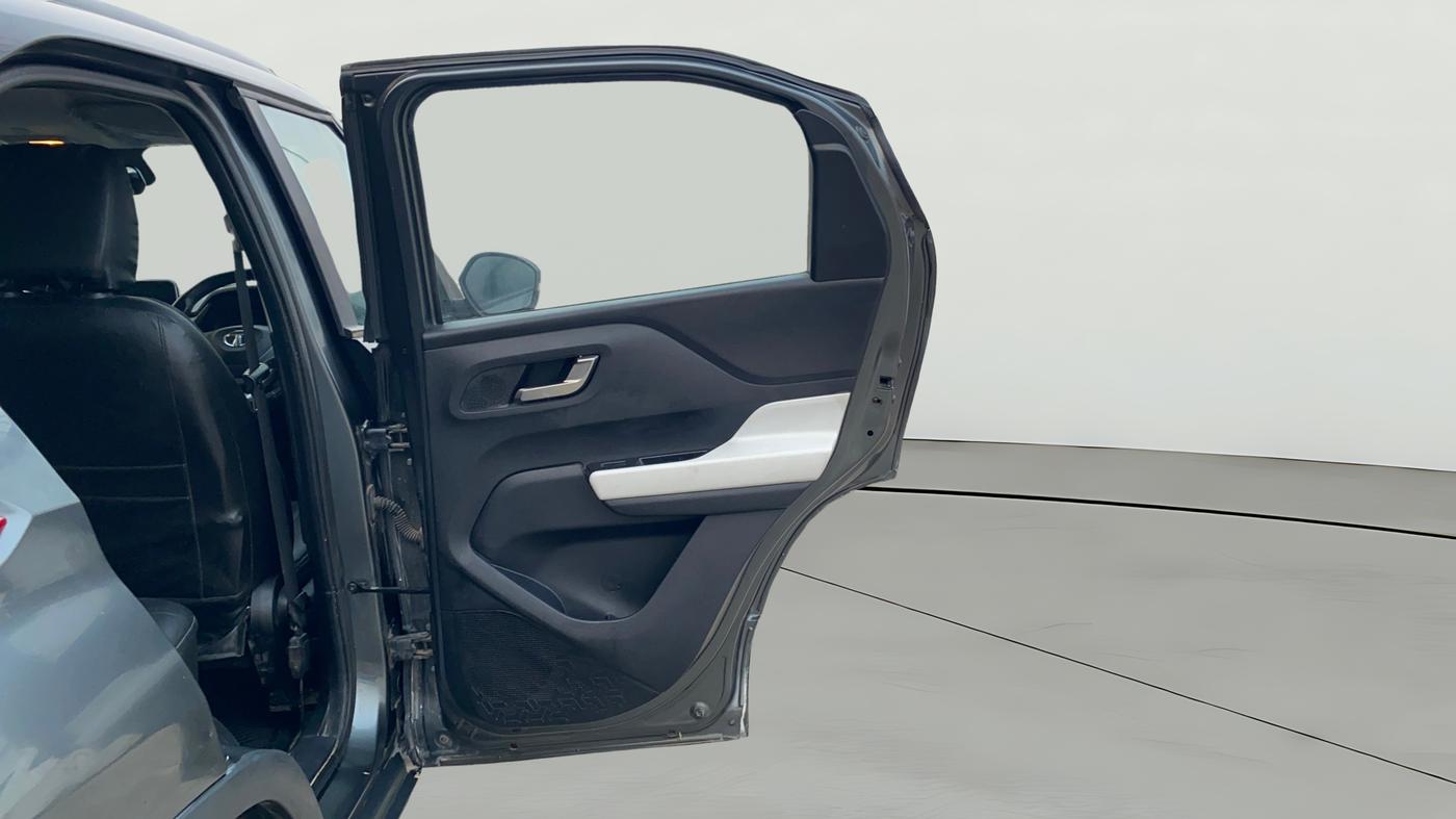 2021 Tata PUNCH CREATIVE  MT, Petrol, Manual, 35,032 km, RHS Rear Door