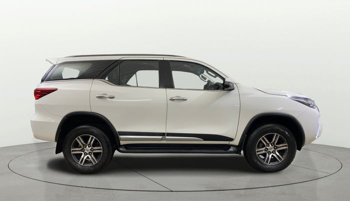 2018 Toyota Fortuner 2.8 4X2 AT, Diesel, Automatic, 52,828 km, Right Side View